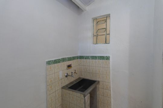 Área de serviço de casa para alugar com 2 quartos, 78m² em Vila Constança, São Paulo