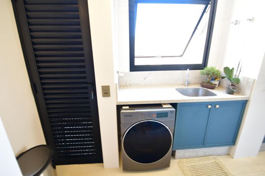 Área de Serviço de apartamento à venda com 3 quartos, 170m² em Cambuí, Campinas