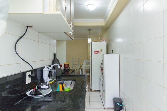 Cozinha de apartamento à venda com 2 quartos, 42m² em Parque Nações Unidas, São Paulo