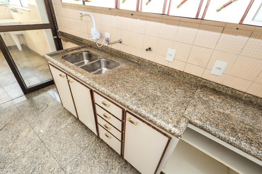 Cozinha de apartamento à venda com 3 quartos, 106m² em Jardim Vila Mariana, São Paulo