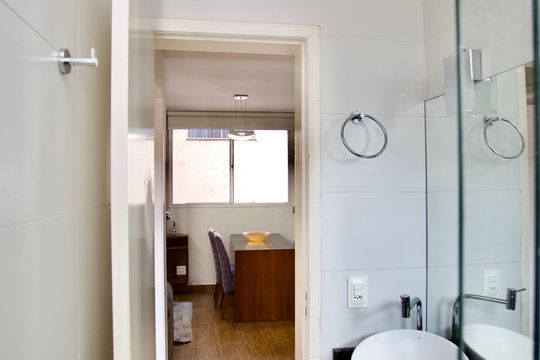 Banheiro Social de apartamento para alugar com 2 quartos, 52m² em Bernardo Monteiro, Contagem