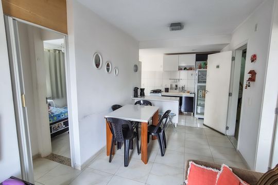 Sala de apartamento à venda com 3 quartos, 52m² em Parada de Lucas, Rio de Janeiro
