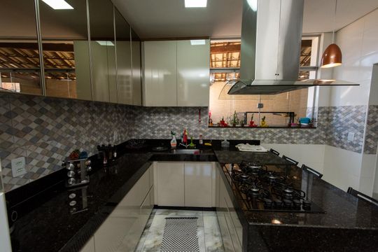 Cozinha de casa para alugar com 3 quartos, 170m² em Jardim Bandeirantes, Contagem