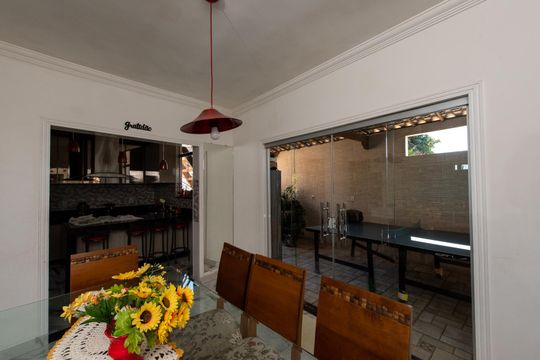 Copa de casa para alugar com 3 quartos, 170m² em Jardim Bandeirantes, Contagem