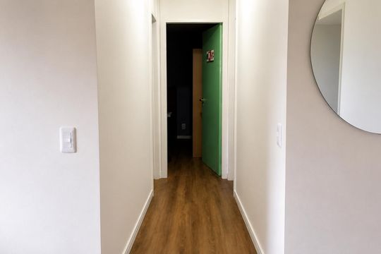 Corredor de apartamento à venda com 2 quartos, 46m² em Parque Savoy City, São Paulo