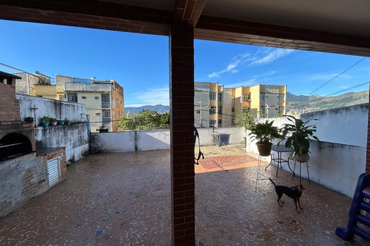 Vista do Quarto 1 de casa à venda com 2 quartos, 500m² em Pilares, Rio de Janeiro