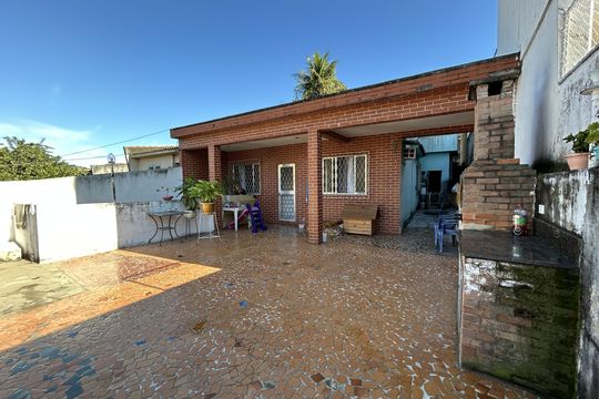 Fachada de casa à venda com 2 quartos, 500m² em Pilares, Rio de Janeiro