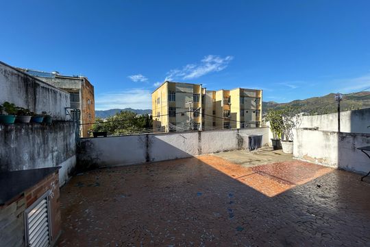 Quintal de casa à venda com 2 quartos, 500m² em Pilares, Rio de Janeiro