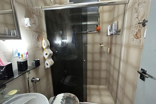 Banheiro de casa à venda com 2 quartos, 500m² em Pilares, Rio de Janeiro