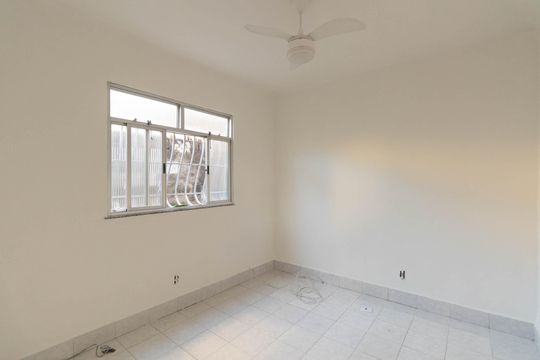 Quarto 1 de casa para alugar com 1 quarto, 60m² em Gradim, São Gonçalo