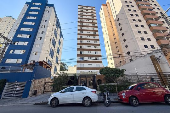 Fachada de apartamento à venda com 2 quartos, 83m² em Vila Gumercindo, São Paulo