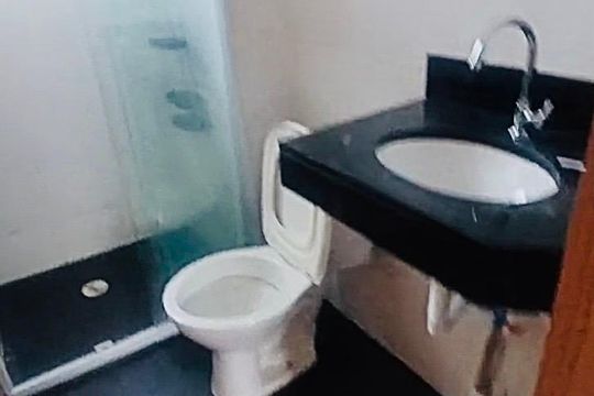 Banheiro de apartamento para alugar com 2 quartos, 45m² em Água Chata, Guarulhos