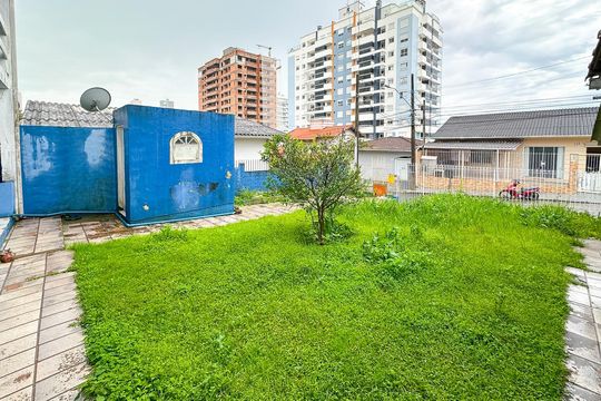 Jardim de casa para alugar com 3 quartos, 200m² em Barreiros, São José