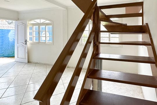 Escada de casa para alugar com 3 quartos, 200m² em Barreiros, São José
