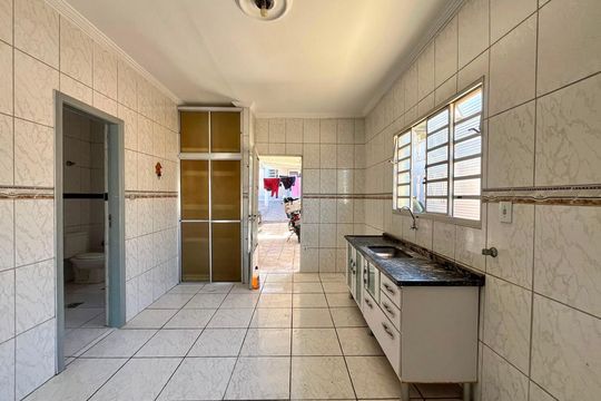 Cozinha de casa para alugar com 2 quartos, 166m² em Jardim Aurélia , Campinas