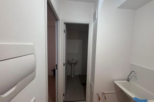 Área de serviço de apartamento para alugar com 2 quartos, 34m² em Vila Guilhermina, São Paulo