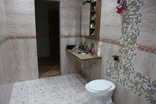 Suite Quarto 1 de casa para alugar com 3 quartos, 320m² em Bonsucesso, Contagem