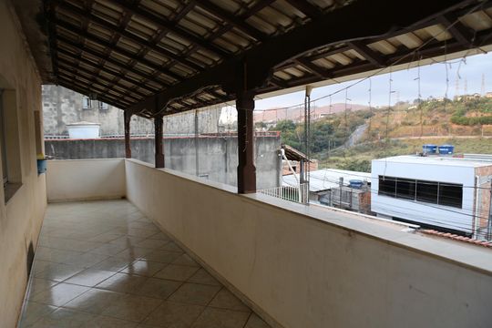 Varanda de casa para alugar com 3 quartos, 320m² em Bonsucesso, Contagem