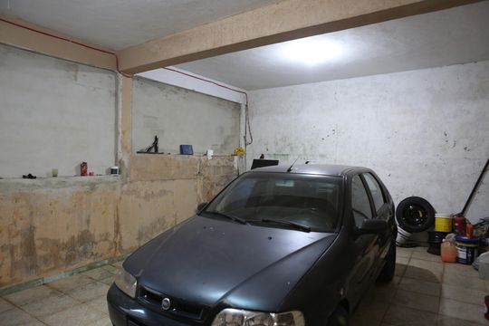 Garagem de casa para alugar com 3 quartos, 320m² em Bonsucesso, Contagem