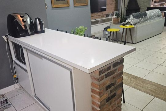 Apartamento à venda com 2 quartos, 148m² em Navegantes, Porto Alegre