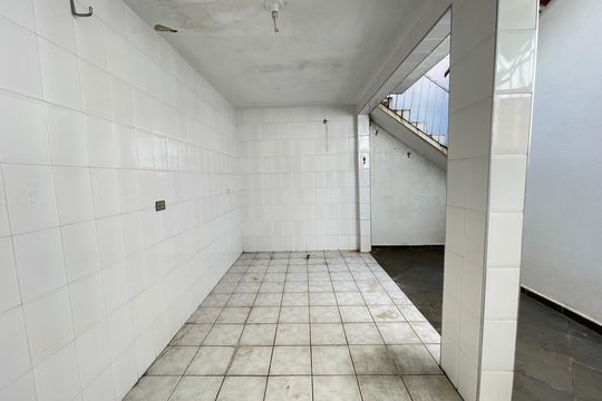 Quintal de casa à venda com 4 quartos, 85m² em Conjunto Residencial Butanta, São Paulo