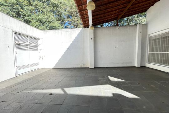 Quintal de casa à venda com 4 quartos, 85m² em Conjunto Residencial Butanta, São Paulo