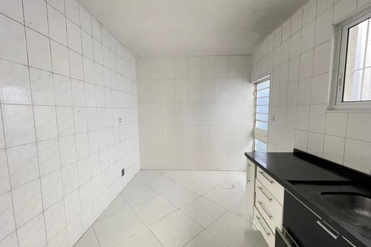 Cozinha de casa à venda com 4 quartos, 85m² em Conjunto Residencial Butanta, São Paulo