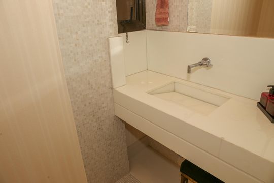 Lavabo de apartamento para alugar com 3 quartos, 193m² em Pompeia, São Paulo
