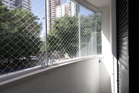 Varanda da suíte de apartamento para alugar com 2 quartos, 64m² em Vila Andrade, São Paulo