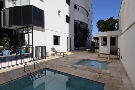 Área comum - Piscina de apartamento para alugar com 2 quartos, 64m² em Vila Andrade, São Paulo