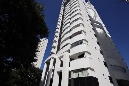 Fachada de apartamento para alugar com 2 quartos, 64m² em Vila Andrade, São Paulo