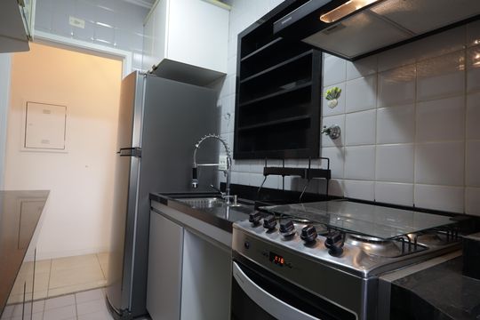 Cozinha de apartamento para alugar com 2 quartos, 64m² em Vila Andrade, São Paulo
