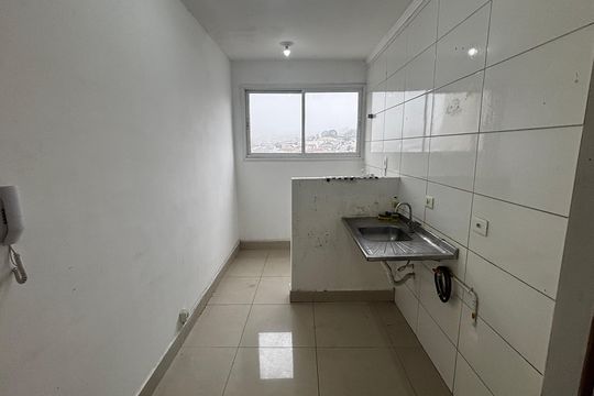 Cozinha de apartamento para alugar com 2 quartos, 47m² em Vila Guaraciaba, Santo André
