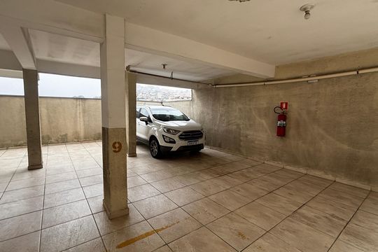 Garagem de apartamento para alugar com 2 quartos, 47m² em Vila Guaraciaba, Santo André