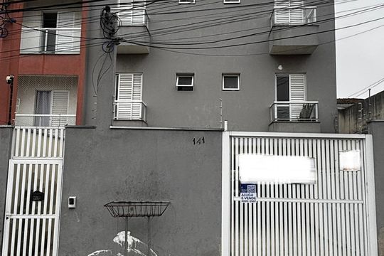 Fachada de apartamento para alugar com 2 quartos, 47m² em Vila Guaraciaba, Santo André