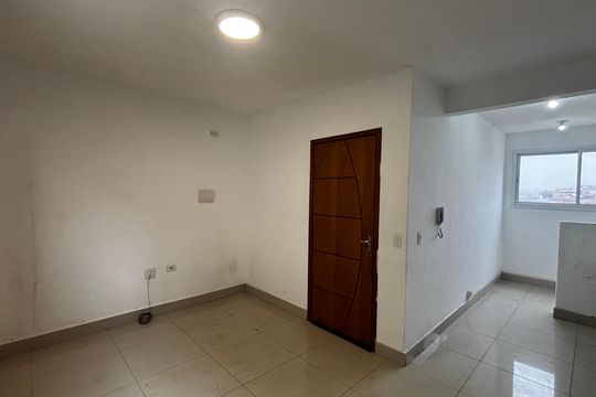 Sala de apartamento para alugar com 2 quartos, 47m² em Vila Guaraciaba, Santo André