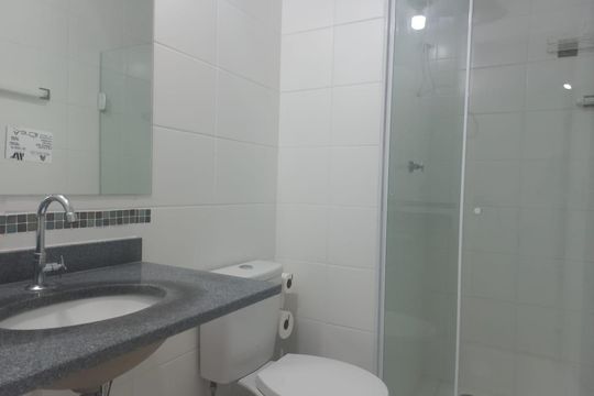 Banheiro de apartamento para alugar com 2 quartos, 34m² em Butantã, São Paulo
