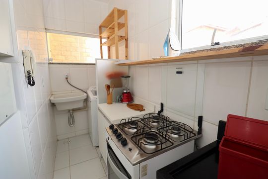 Cozinha de apartamento para alugar com 2 quartos, 90m² em Praia do Flamengo, Salvador