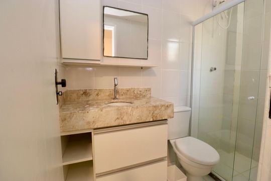 Suíte 1 de apartamento para alugar com 2 quartos, 90m² em Praia do Flamengo, Salvador
