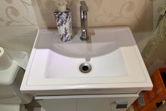 Lavabo de casa de condomínio para alugar com 3 quartos, 84m² em Vargem Grande, Rio de Janeiro
