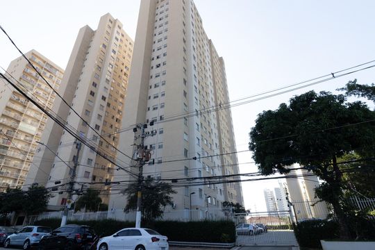 Fachada de apartamento para alugar com 2 quartos, 44m² em Vila Penteado, São Paulo