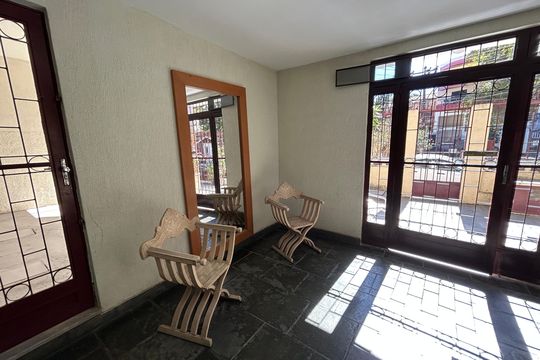 Hall de entrada de apartamento à venda com 3 quartos, 140m² em Vila Valqueire, Rio de Janeiro