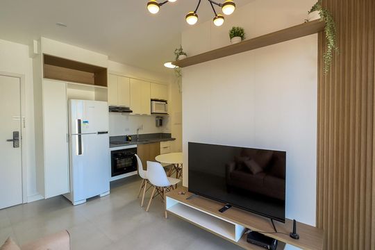 Sala de apartamento para alugar com 2 quartos, 45m² em Santo Amaro, São Paulo