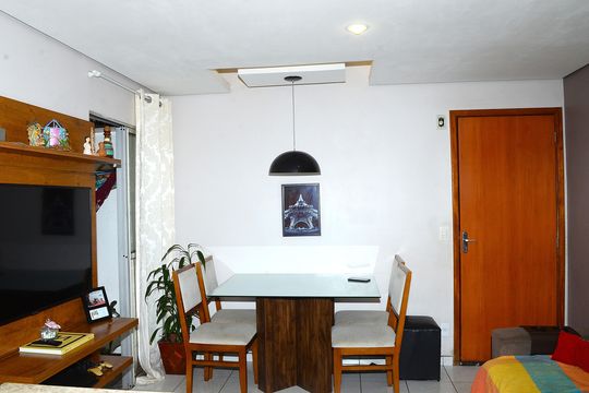 Sala de apartamento à venda com 2 quartos, 51m² em Pousada Santo Antonio, Belo Horizonte