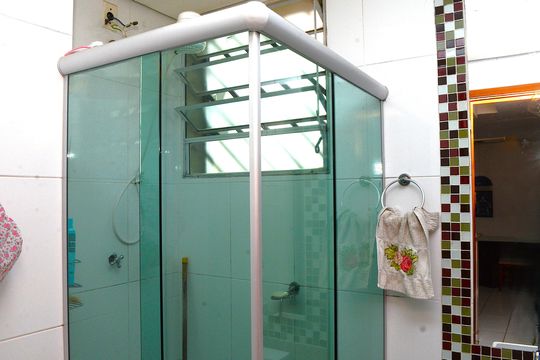 Banheiro Corredor de apartamento à venda com 2 quartos, 51m² em Pousada Santo Antonio, Belo Horizonte
