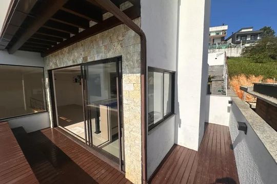 Casa para alugar com 3 quartos, 360m² em Pedra Branca, Palhoça
