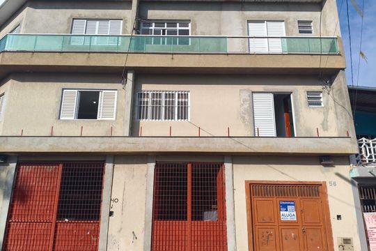 Fachada de casa para alugar com 2 quartos, 840m² em Jardim Helena, São Paulo