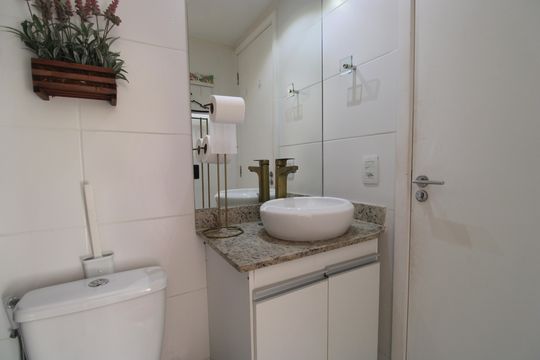 Banheiro canadense da suíte 2  de apartamento à venda com 3 quartos, 154m² em Freguesia (jacarepaguá), Rio de Janeiro