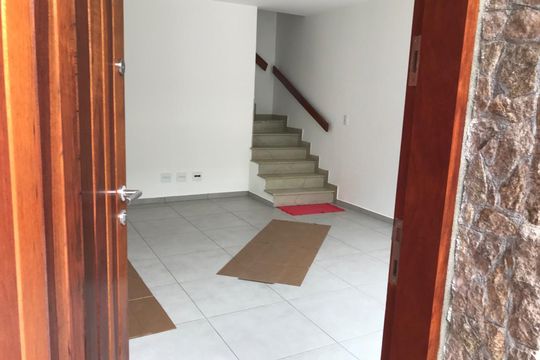 Sala de casa para alugar com 3 quartos, 100m² em Planalto Paulista, São Paulo