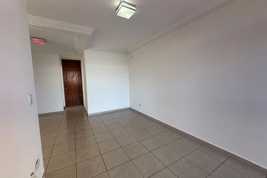 Sala de apartamento para alugar com 2 quartos, 80m² em Tamboré, Barueri
